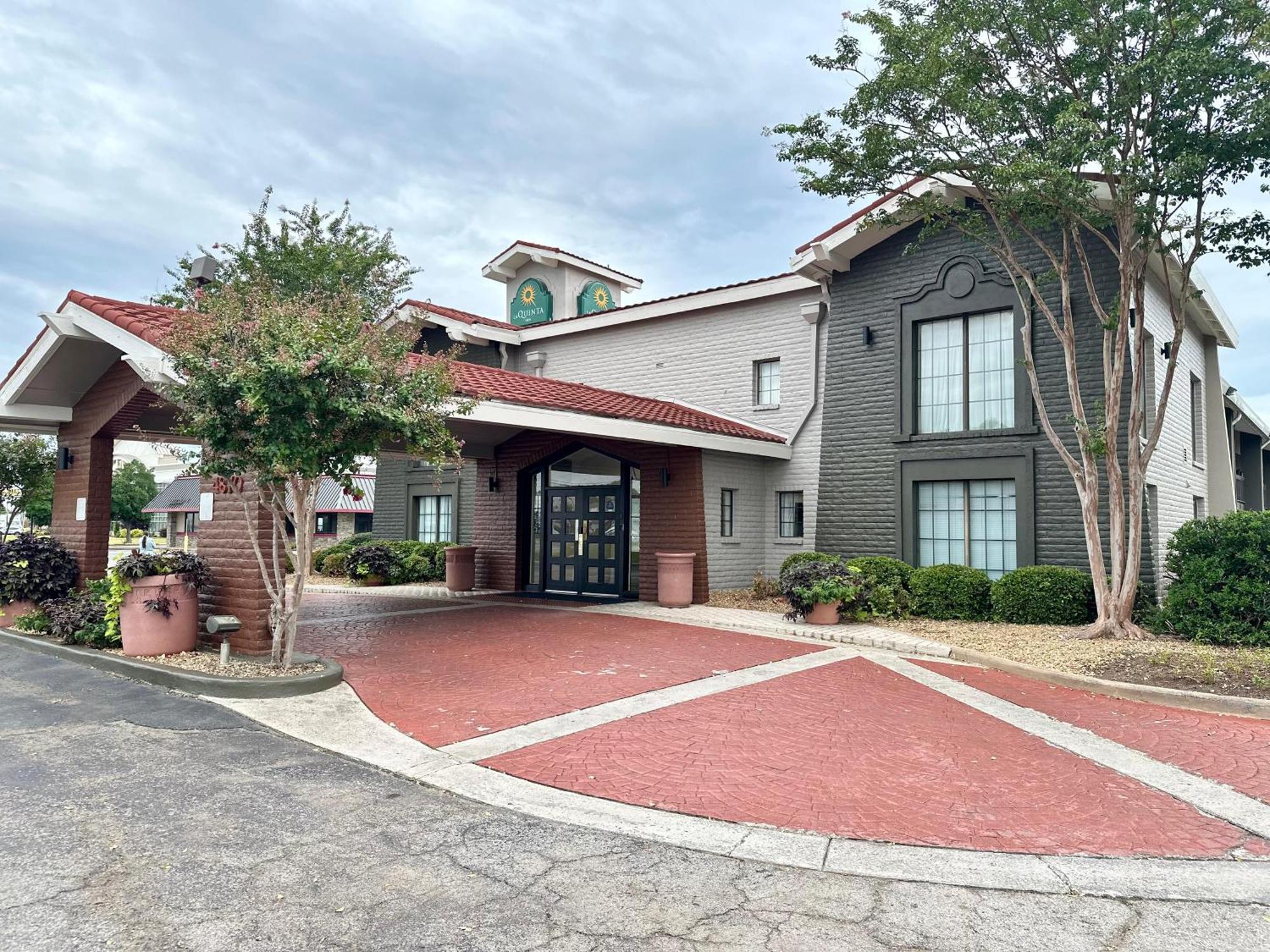 La Quinta Inn By Wyndham Huntsville Research Park Exterior foto